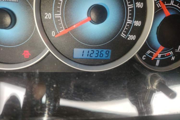 Used FAW Weizhi V5 2012 1.5L Manual Elite Edition Odometer Close Up