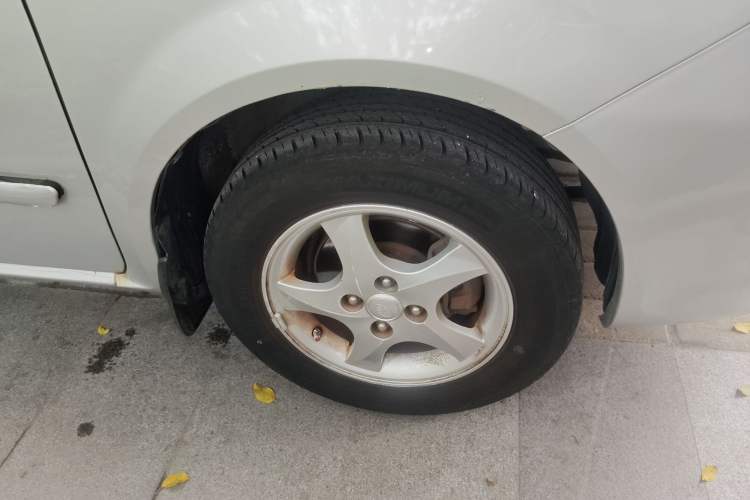 Used FAW Weizhi V5 2012 1.5L AMT Flagship Edition Right Front Wheel Hub
