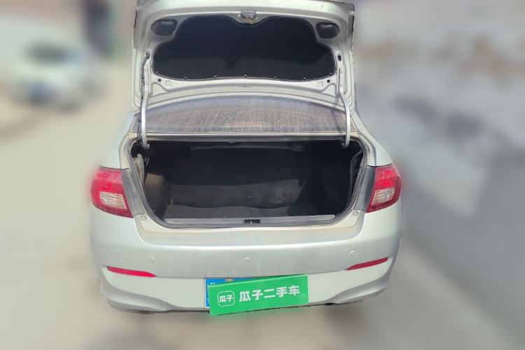 Used FAW Weizhi V5 2012 1.5L Manual Standard Edition Trunk