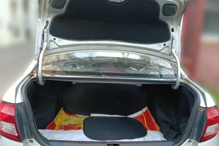 Used FAW Weizhi V5 2012 1.5L Manual Standard Edition Trunk
