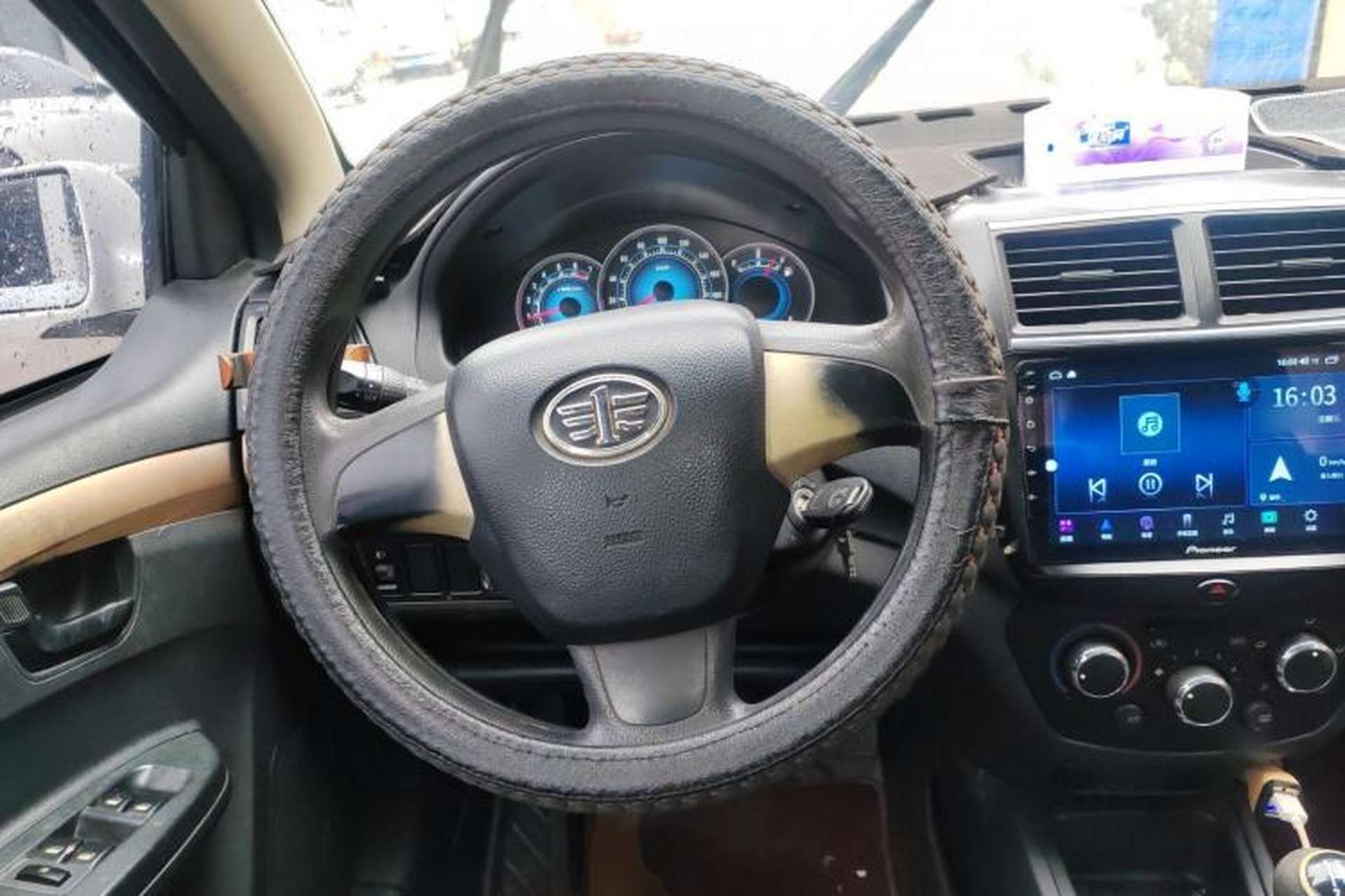Used FAW Weizhi V5 2012 1.5L Manual Entry-Level Trim Steering Wheel
