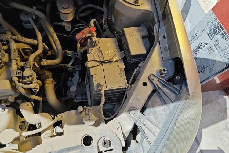 Used FAW Weizhi V5 2012 1.5L Manual Elite Edition Engine Bay Left