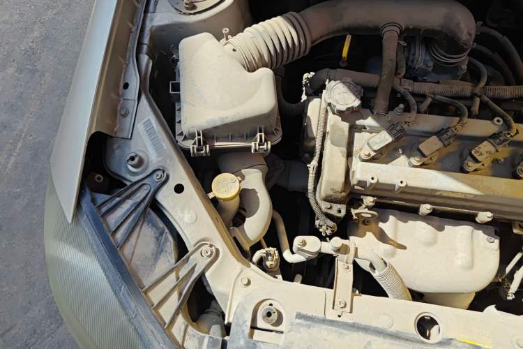 Used FAW Weizhi V5 2012 1.5L Manual Elite Edition Engine Bay Right