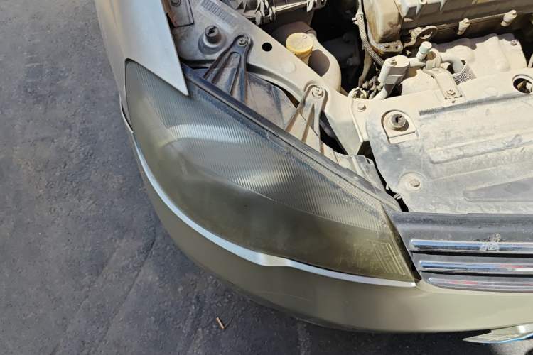 Used FAW Weizhi V5 2012 1.5L Manual Elite Edition Right Front Headlight