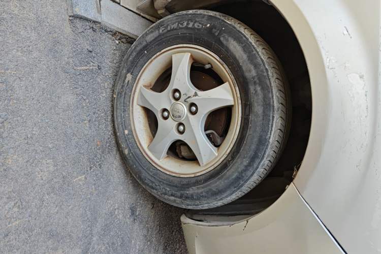 Used FAW Weizhi V5 2012 1.5L Manual Elite Edition Right Front Wheel Hub