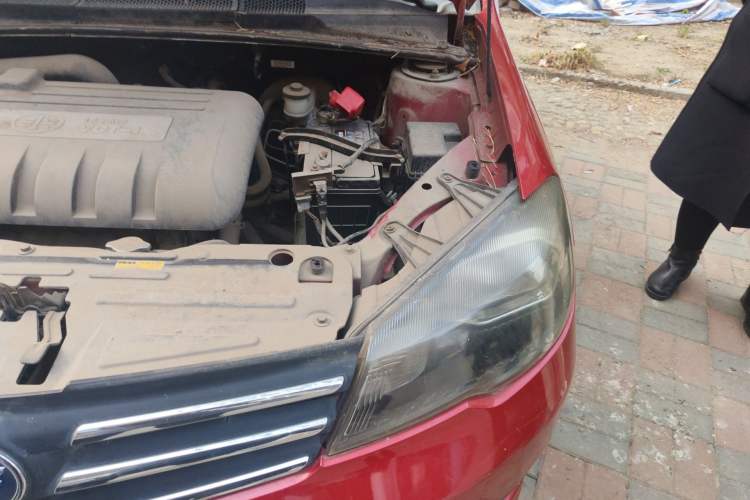 Used FAW Weizhi V5 2013 1.5L Manual Elite Model China IV Standard Engine Bay Left