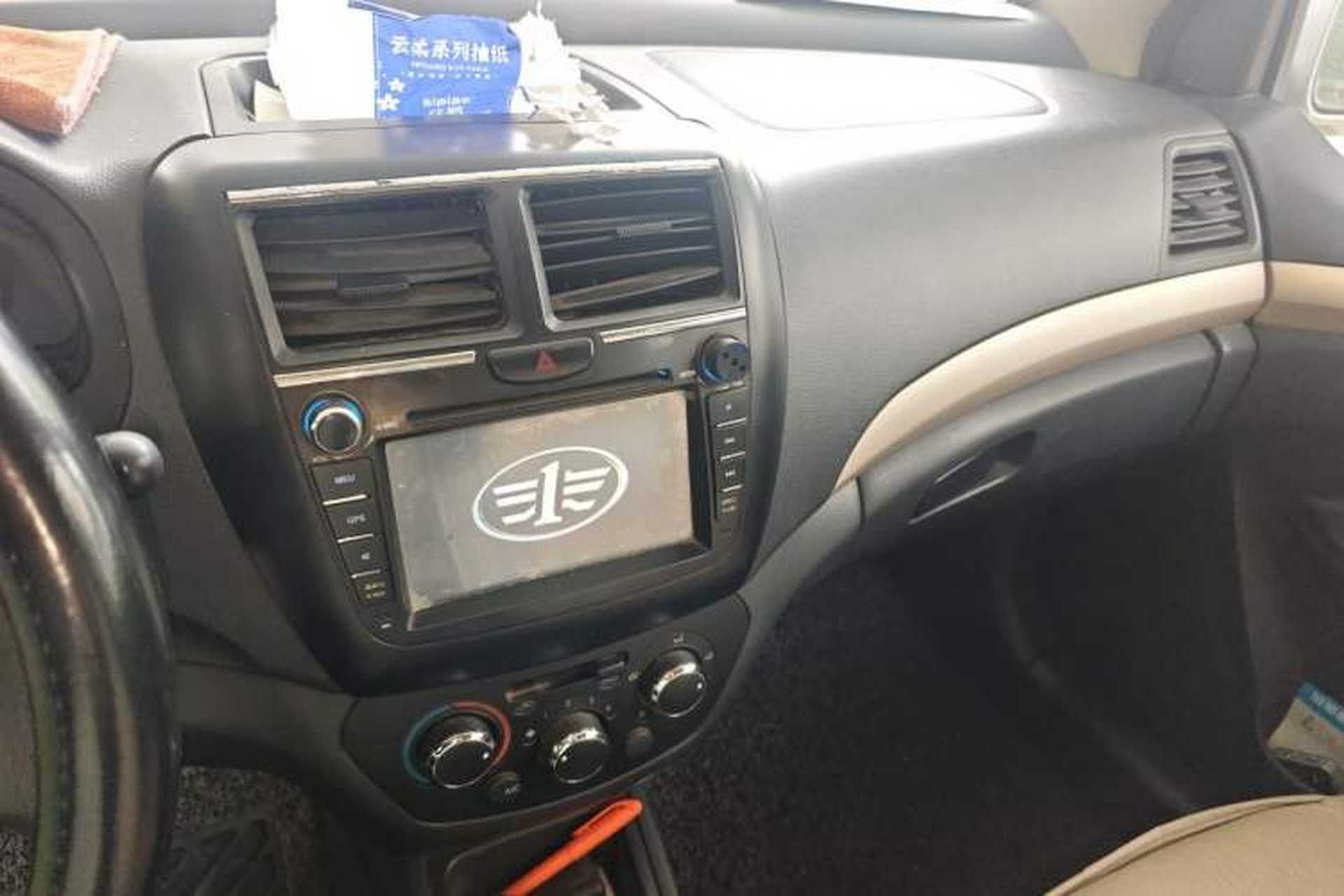 Used FAW Weizhi V5 2013 1.5L Manual Standard Version China IV Standard Audio And AC Panel