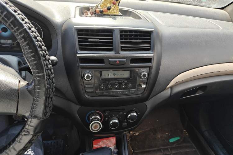 Used FAW Weizhi V5 2013 1.5L Manual Standard Version China IV Standard Audio And AC Panel