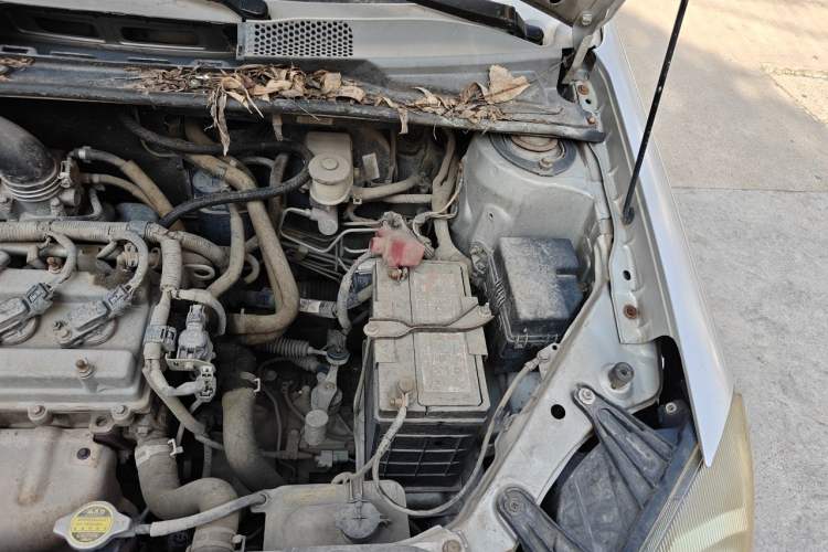 Used FAW Weizhi V5 2013 1.5L Manual Standard Version China IV Standard Engine Bay Left