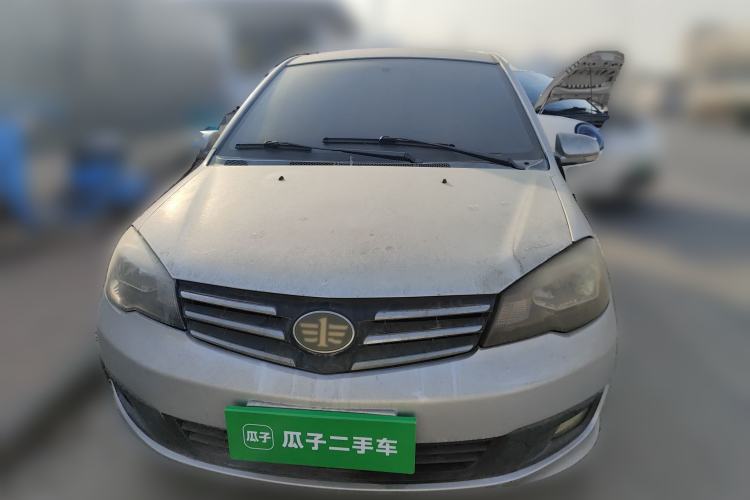 Used FAW Weizhi V5 2013 1.5L Manual Entry-Level Model China IV Standard Front