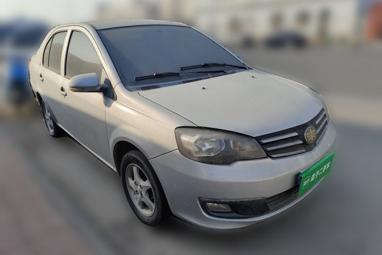 Used FAW Weizhi V5 2013 1.5L Manual Entry-Level Model China IV Standard Front Right 45 Deg
