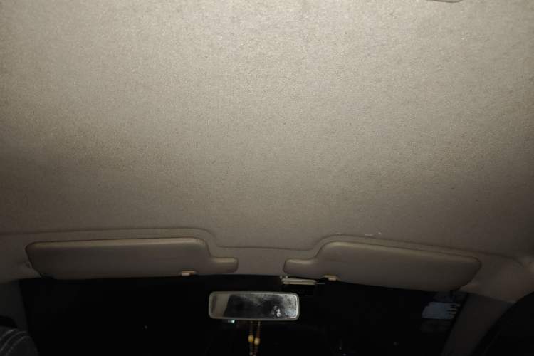 Used FAW Weizhi V5 2013 1.5L Manual Elite Model China IV Standard Headliner