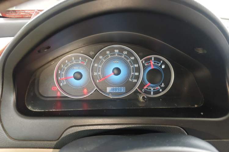 Used FAW Weizhi V5 2013 1.5L Manual Standard Version China IV Standard Instrument Cluster