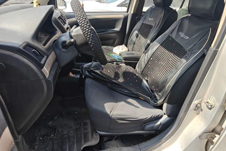 Used FAW Weizhi V5 2013 1.5L Manual Standard Version China IV Standard Left Front Seat