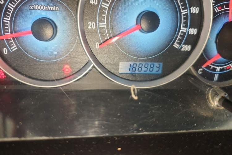Used FAW Weizhi V5 2013 1.5L Manual Standard Version China IV Standard Odometer Close Up