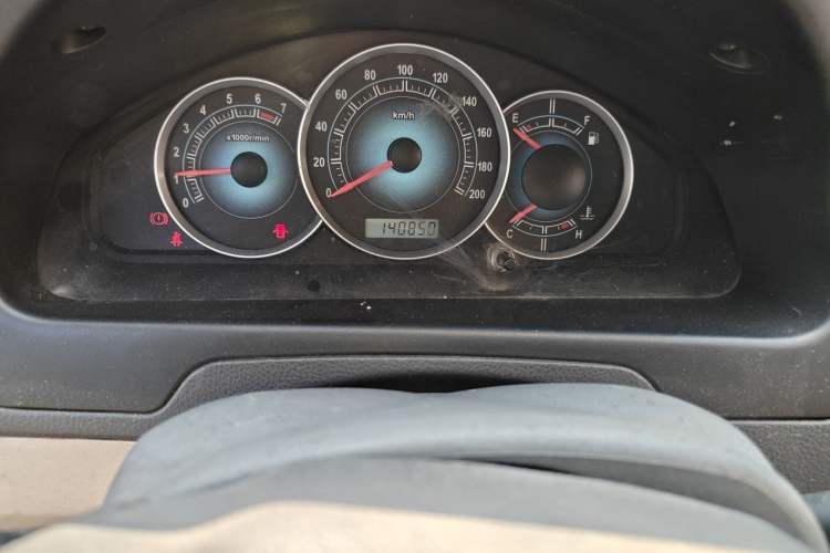 Used FAW Weizhi V5 2013 1.5L Manual Standard Version China IV Standard Odometer Close Up