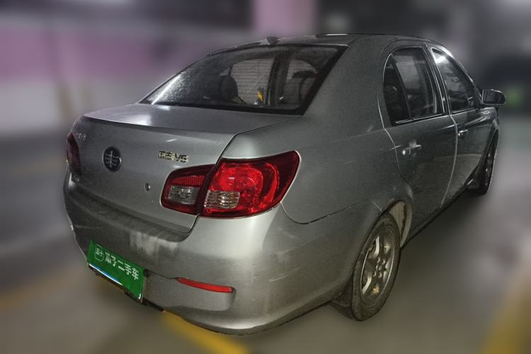 Used FAW Weizhi V5 2013 1.5L Manual Entry-Level Model China IV Standard Rear Right 45 Deg