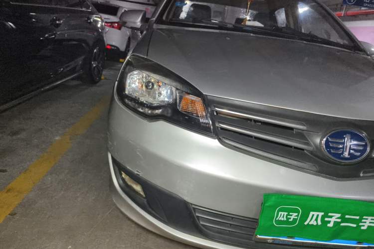 Used FAW Weizhi V5 2013 1.5L Manual Entry-Level Model China IV Standard Right Front Headlight