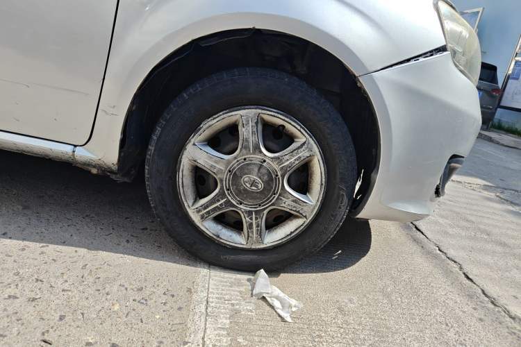 Used FAW Weizhi V5 2013 1.5L Manual Standard Version China IV Standard Right Front Wheel Hub