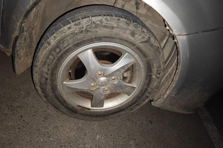 Used FAW Weizhi V5 2013 1.5L Manual Elite Model China IV Standard Right Front Wheel Hub