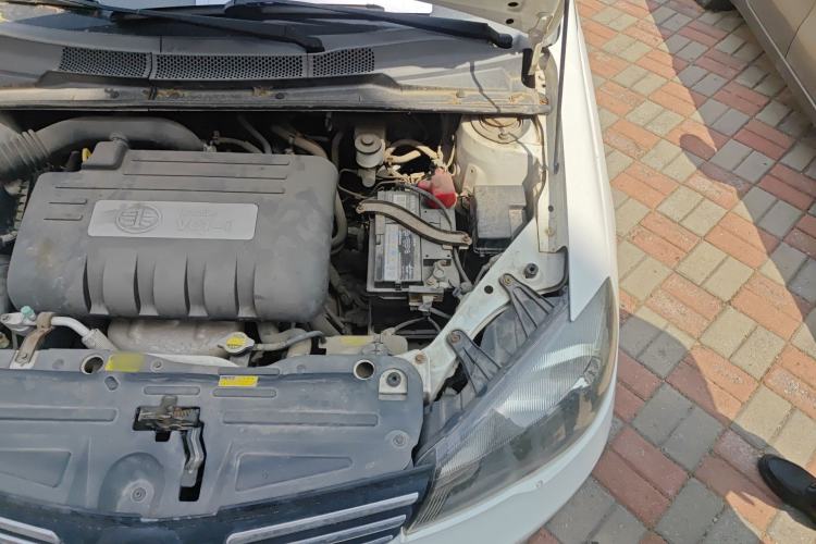 Used FAW Weizhi V5 2013 1.5L Manual Entry-Level Model China IV Standard Engine Bay Left