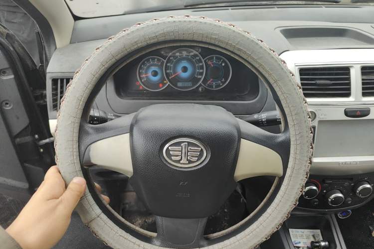 Used FAW Weizhi V5 2014 1.5L Manual Standard Edition Steering Wheel