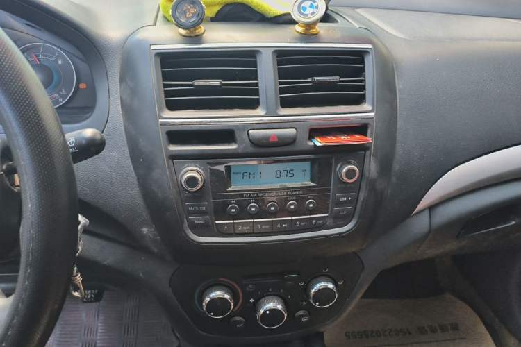 Used FAW Weizhi V5 2014 1.5L Manual Standard Edition Audio And AC Panel