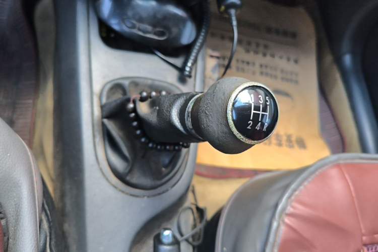 Used FAW Weizhi V5 2014 1.5L Manual Standard Edition Gear Lever