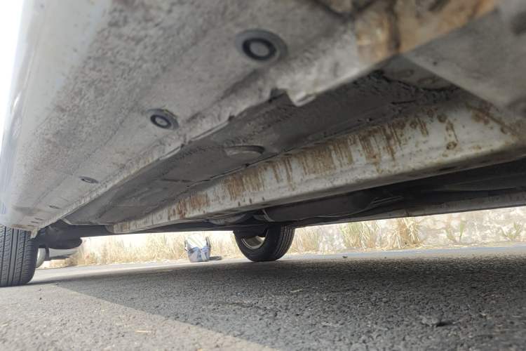 Used FAW Weizhi V5 2014 1.5L Manual Entry-Level Model Chassis Front Right