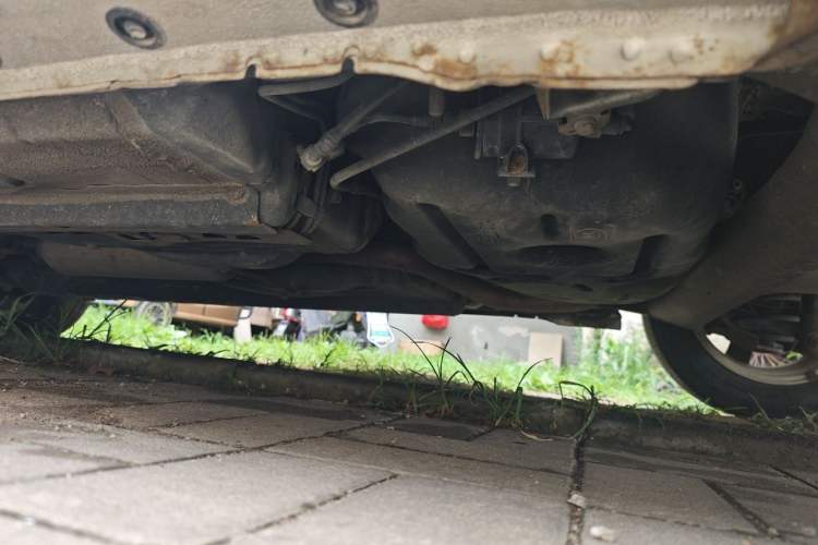 Used FAW Weizhi V5 2014 1.5L Manual Entry-Level Model Chassis Rear Left