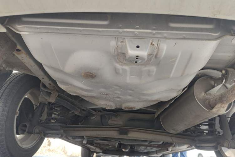 Used FAW Weizhi V5 2014 1.5L Manual Entry-Level Model Chassis Rear