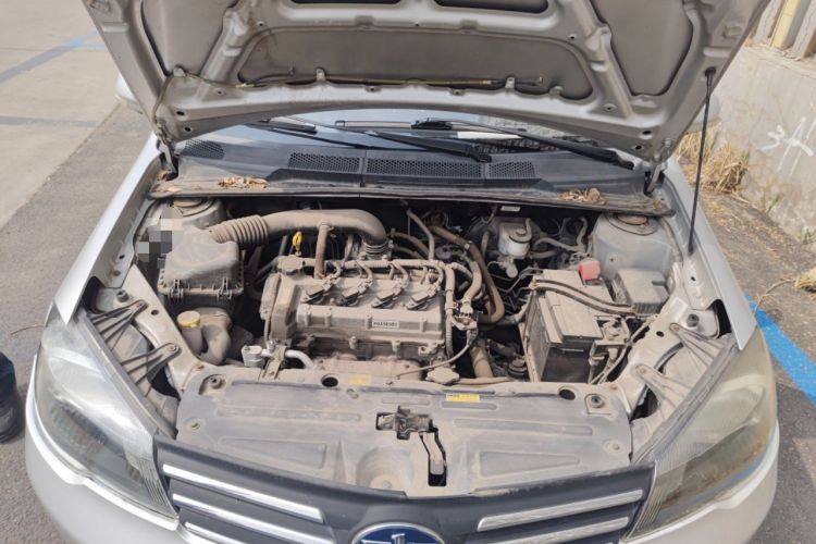 Used FAW Weizhi V5 2014 1.5L Manual Entry-Level Model Engine Bay
