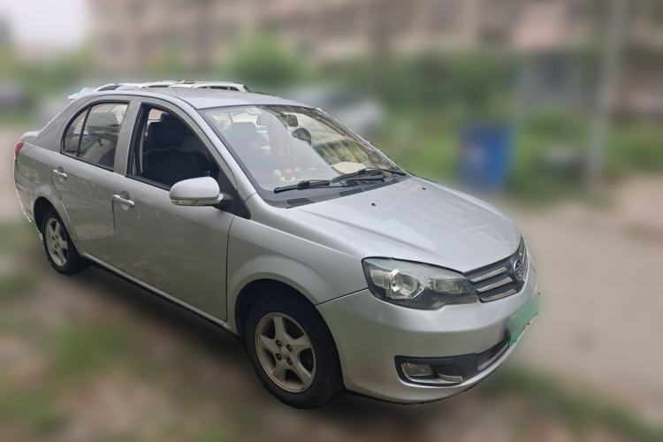 Used FAW Weizhi V5 2014 1.5L Manual Entry-Level Model Front Right 45 Deg