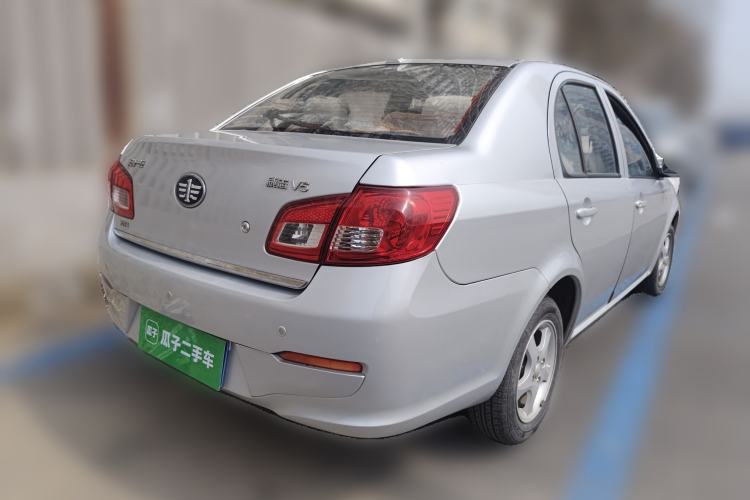 Used FAW Weizhi V5 2014 1.5L Manual Entry-Level Model Rear Right 45 Deg