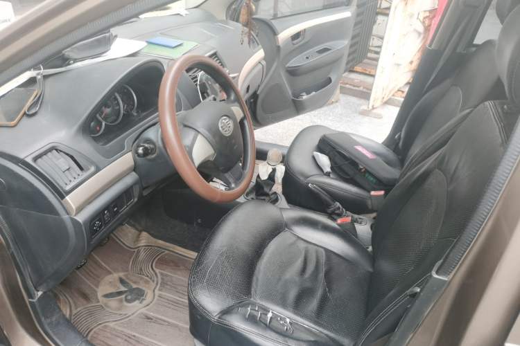 Used FAW Weizhi V5 2014 1.5L Manual Elite Model Driver Seat