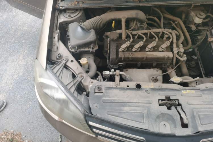 Used FAW Weizhi V5 2014 1.5L Manual Elite Model Engine Bay Right