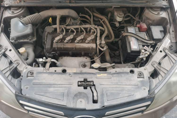 Used FAW Weizhi V5 2014 1.5L Manual Elite Model Engine Bay