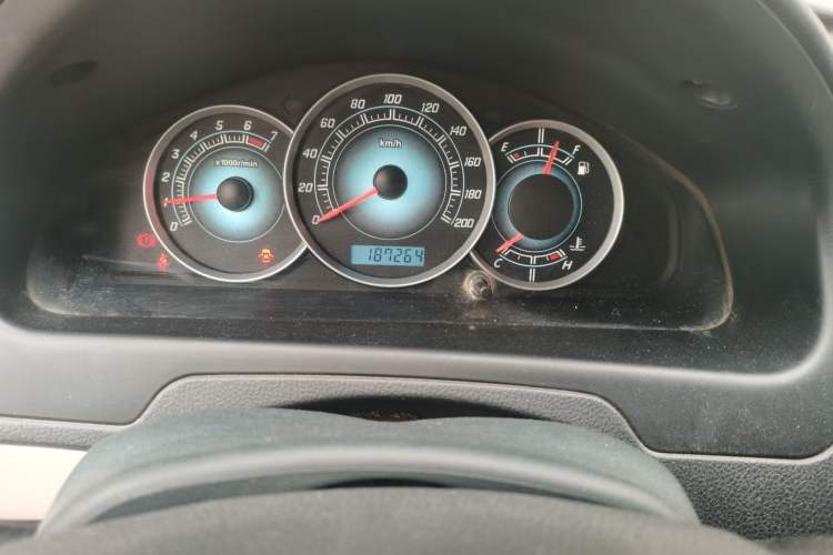 Used FAW Weizhi V5 2014 1.5L Manual Elite Model Odometer Close Up