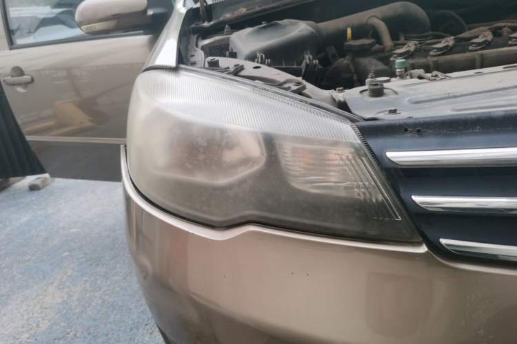 Used FAW Weizhi V5 2014 1.5L Manual Elite Model Right Front Headlight