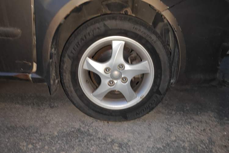 Used FAW Weizhi V5 2014 1.5L Manual Elite Model Right Front Wheel Hub