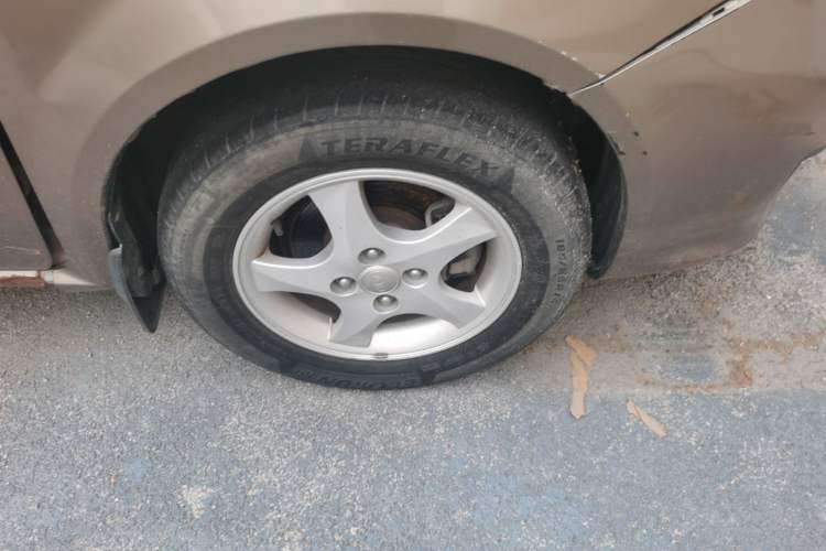 Used FAW Weizhi V5 2014 1.5L Manual Elite Model Right Front Wheel Hub