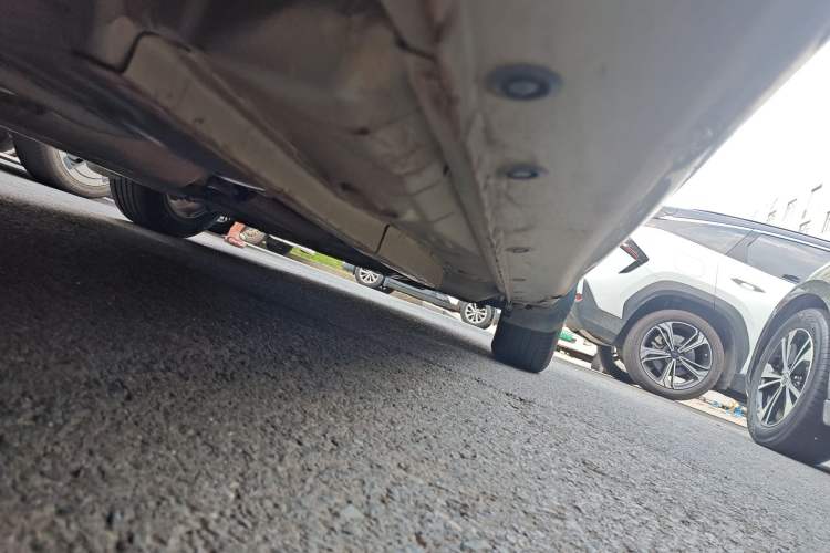 Used FAW Weizhi V5 2015 1.5L Automatic Standard Edition Chassis Rear Right