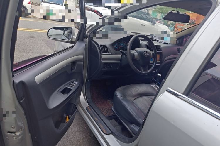 Used FAW Weizhi V5 2015 1.5L Automatic Standard Edition Driver Seat