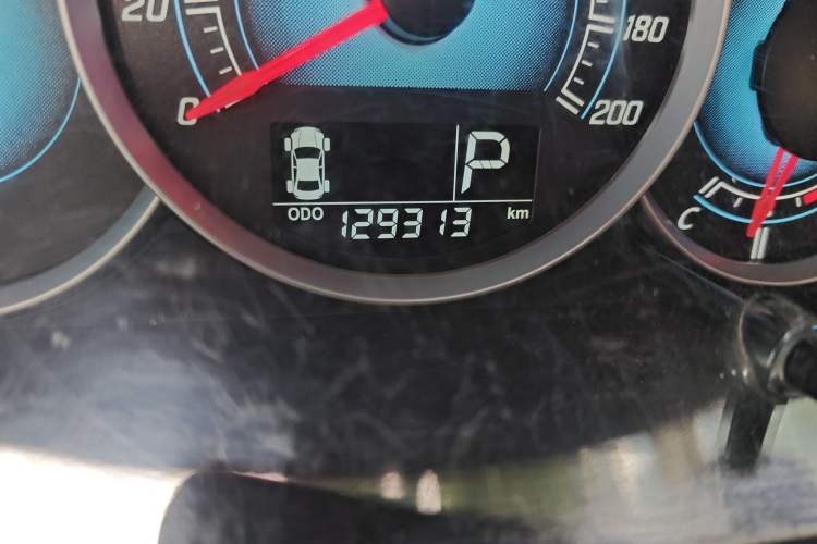 Used FAW Weizhi V5 2015 1.5L Automatic Standard Edition Odometer Close Up