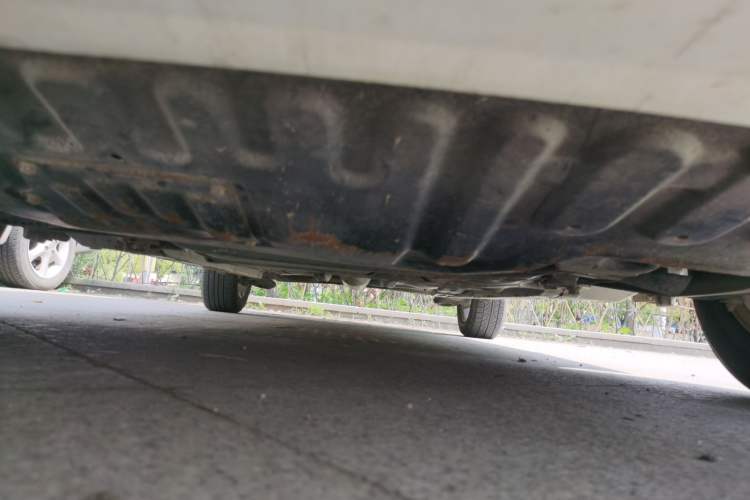 Used FAW Weizhi V5 2015 1.5L Automatic Entry Model Chassis Front