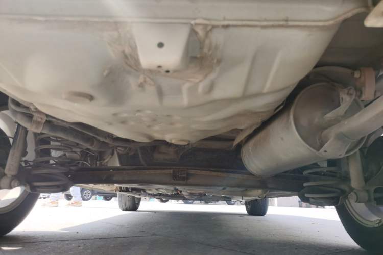 Used FAW Weizhi V5 2015 1.5L Automatic Entry Model Chassis Rear