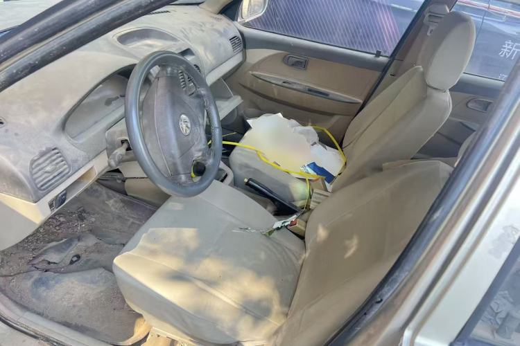 Used FAW Xiali 2008 N3+ 1.0L Sedan China IV Standard Center Console