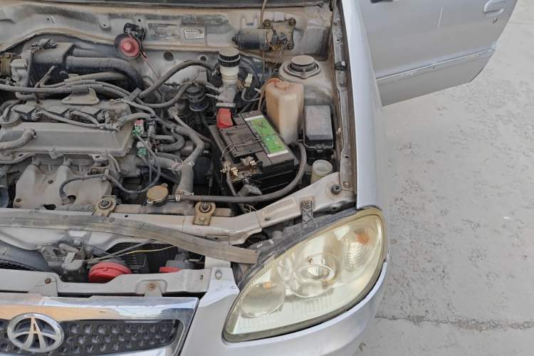 Used FAW Xiali 2008 N3+ 1.0L Hatchback Engine Bay Left