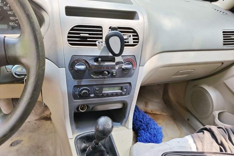 Used FAW Xiali 2010 A+ 1.0L Hatchback – Beijing Exclusive Model Audio And AC Panel