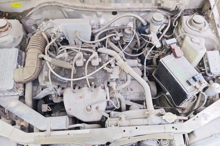 Used FAW Xiali 2010 A+ 1.0L Hatchback – Beijing Exclusive Model Engine Bay